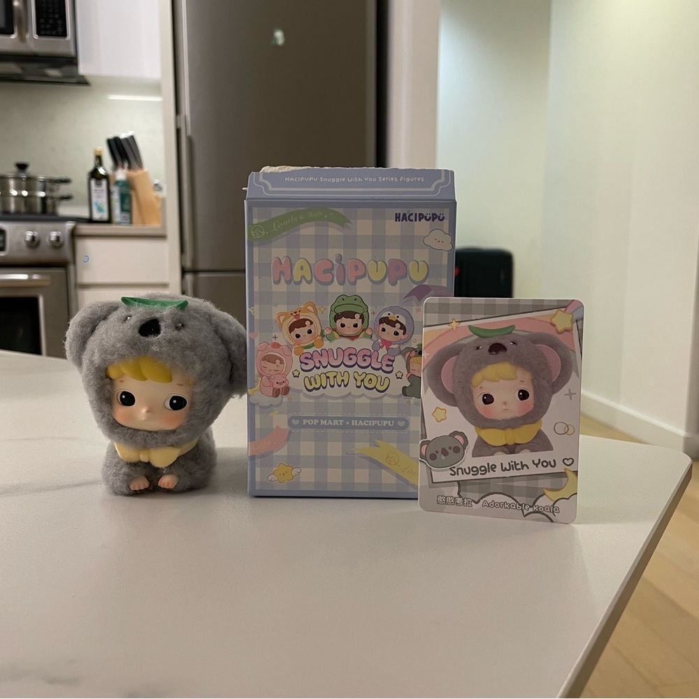 Popmart Hacipupu Snuggle With You Series Figure